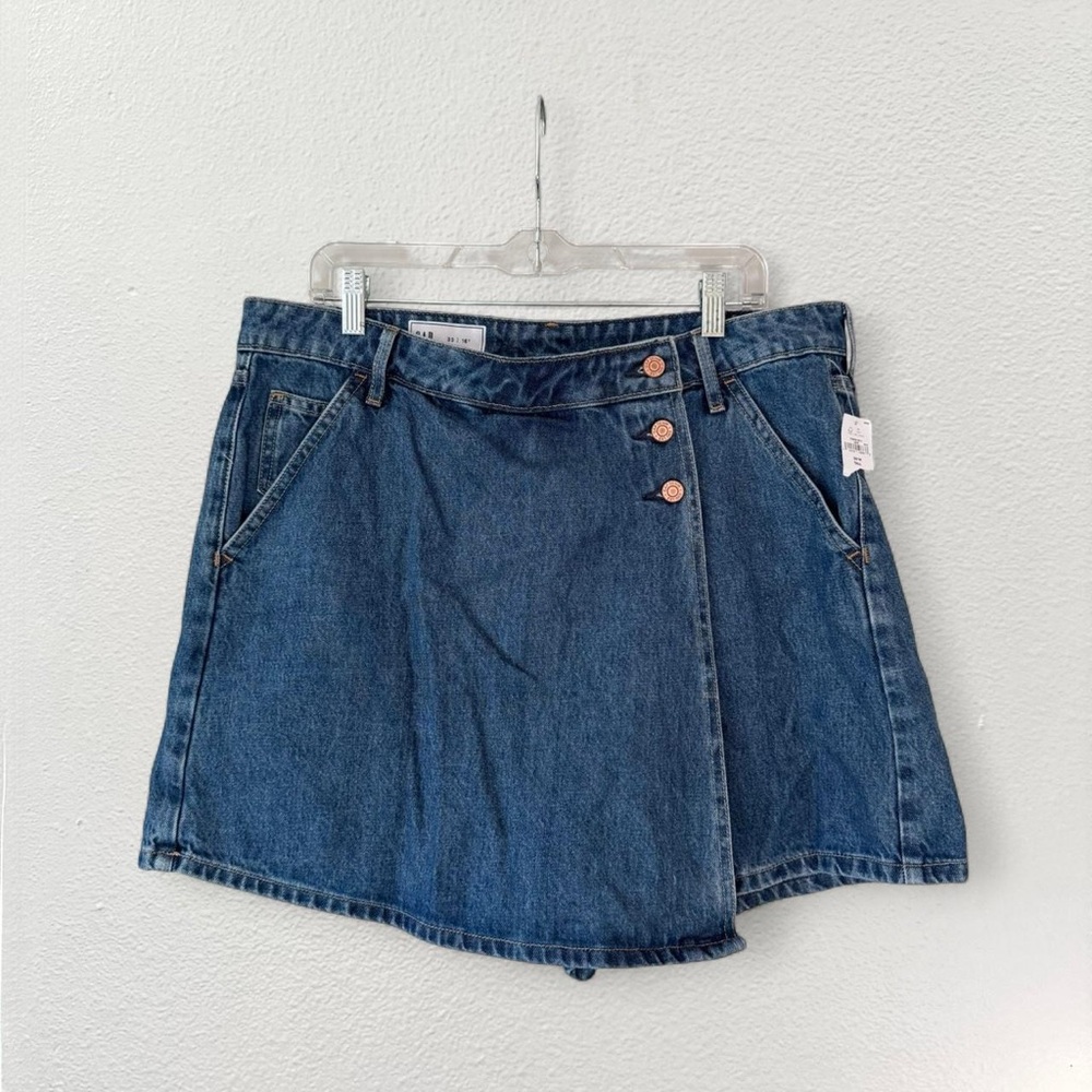NWT GAP Denim Skort
